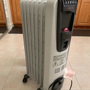 DeLonghi Safe Heat Oil Filled Radiator